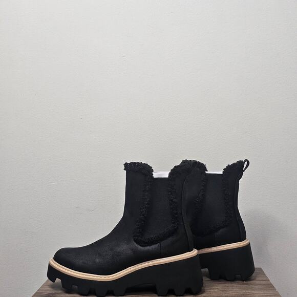 Dolce Vita Women's Vandi Mixed Media Chelsea Boots Size 6 Black NWT - Picture 1 of 6